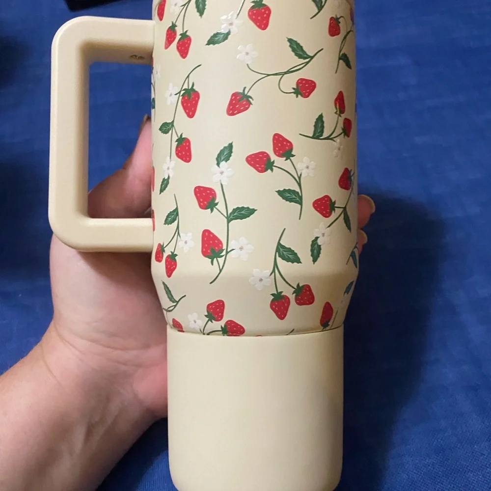 HydroJug Cream Strawberry 20oz Traveler Tumbler - Picture 3 of 5